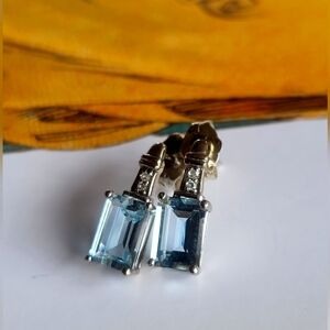 14K White Gold Genuine Diamond & Aquamarine sutd earrings luxury stamped